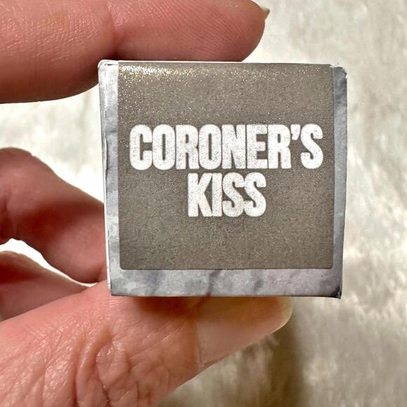 NIB Jeffree Star The Gloss Coroner’s Kiss Lip Gloss Full Size 4.5ml - Picture 8 of 10